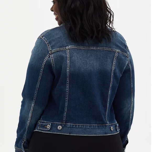 NWT TORRID DENIM TRUCKER JACKET - MEDIUM WASH Size 1 1X 14/16 - Picture 4 of 7